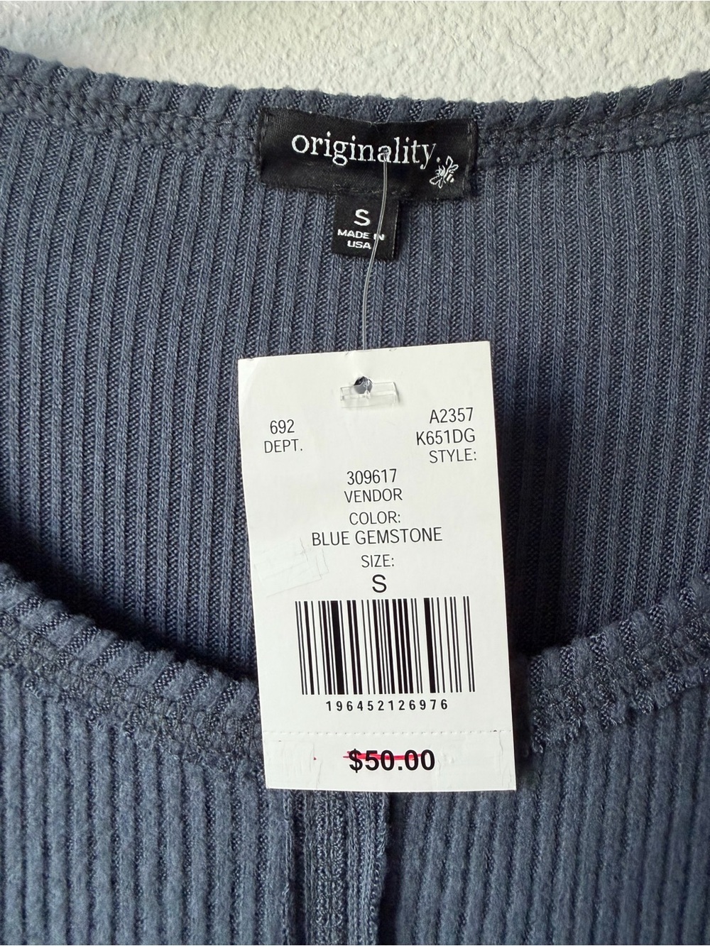 Originality Ribbed Knit Top with Sequins Accent, NWT, Oversized Small. P2P 24” - Picture 2 of 6